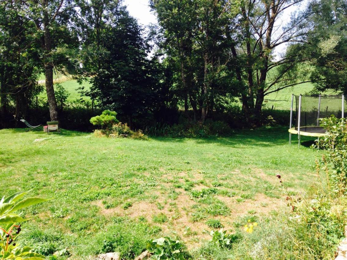 Le Moulin Des Oyes Bed and Breakfast Censeau Esterno foto