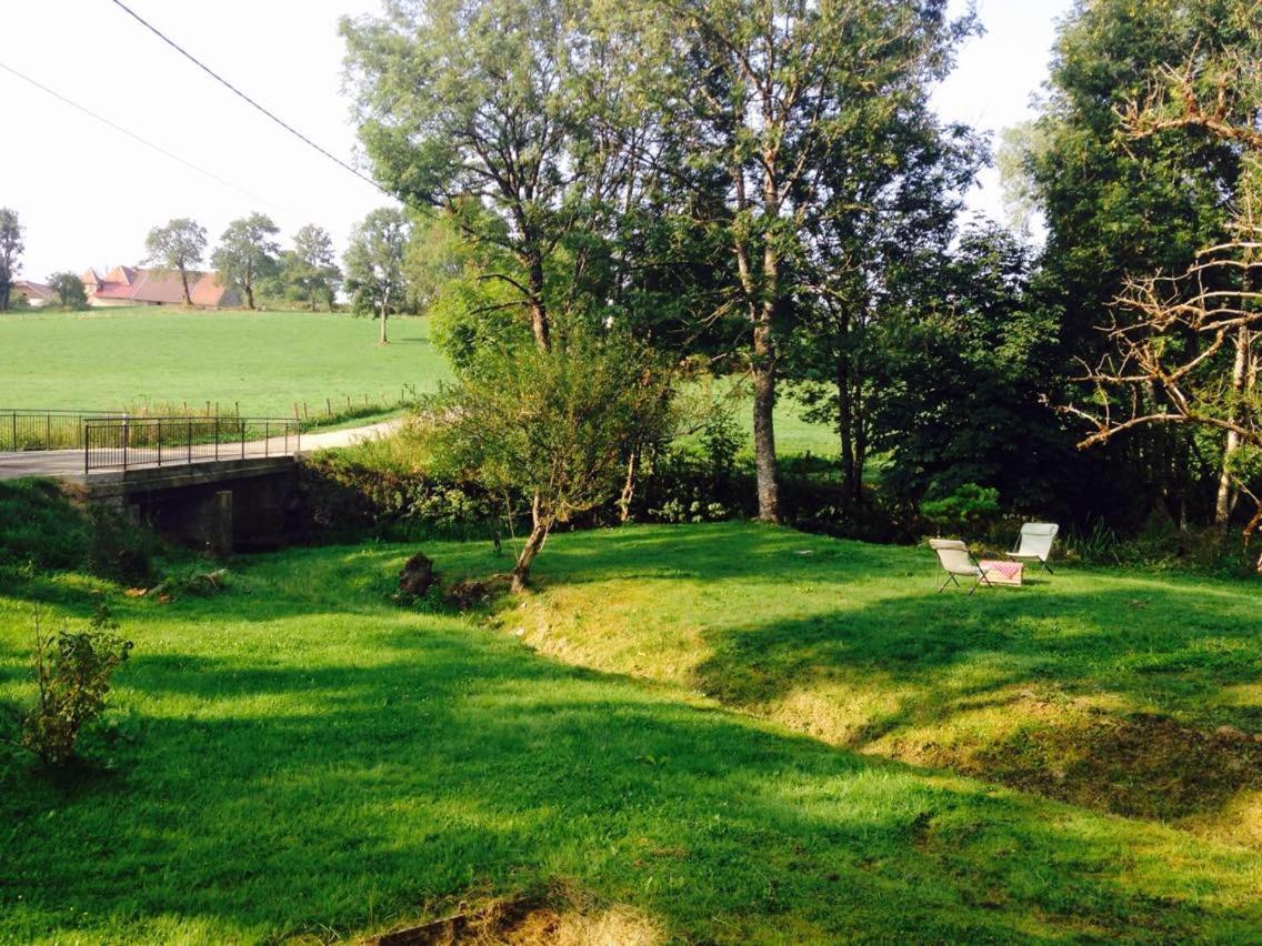 Le Moulin Des Oyes Bed and Breakfast Censeau Esterno foto