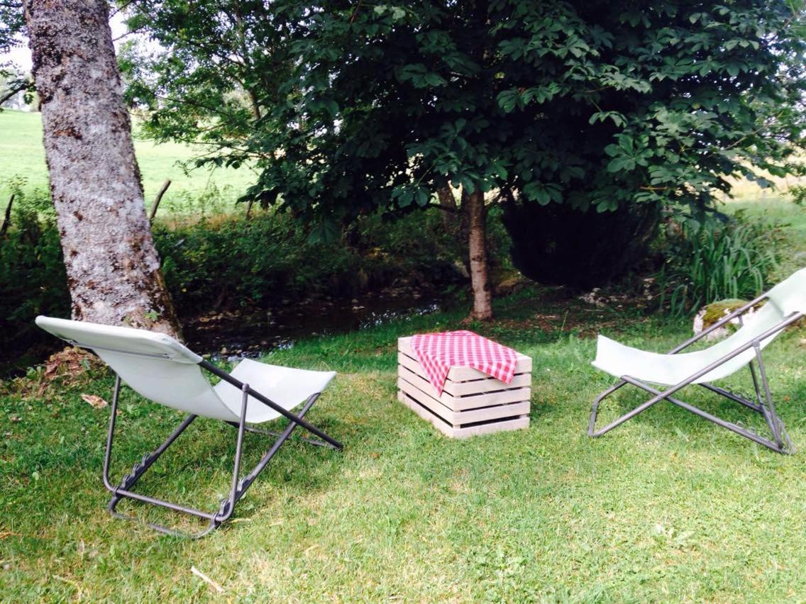 Le Moulin Des Oyes Bed and Breakfast Censeau Esterno foto
